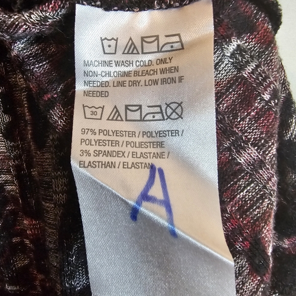 SUSAN GRAVER Weekend Cowl Neck Black & Burgundy Print Tunic NWOT - Picture 4 of 5